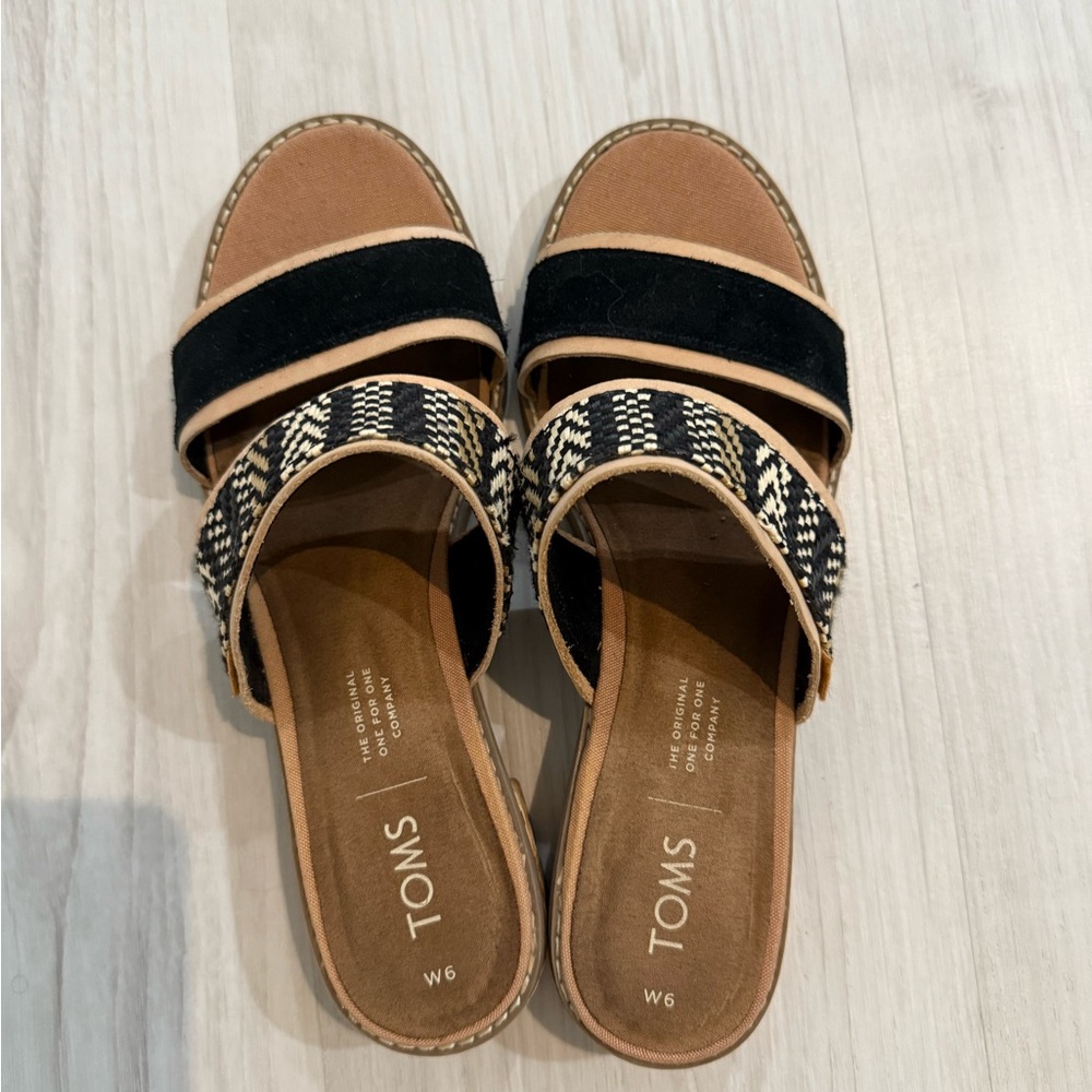 TOMS Black and Tan Mariposa Sandals